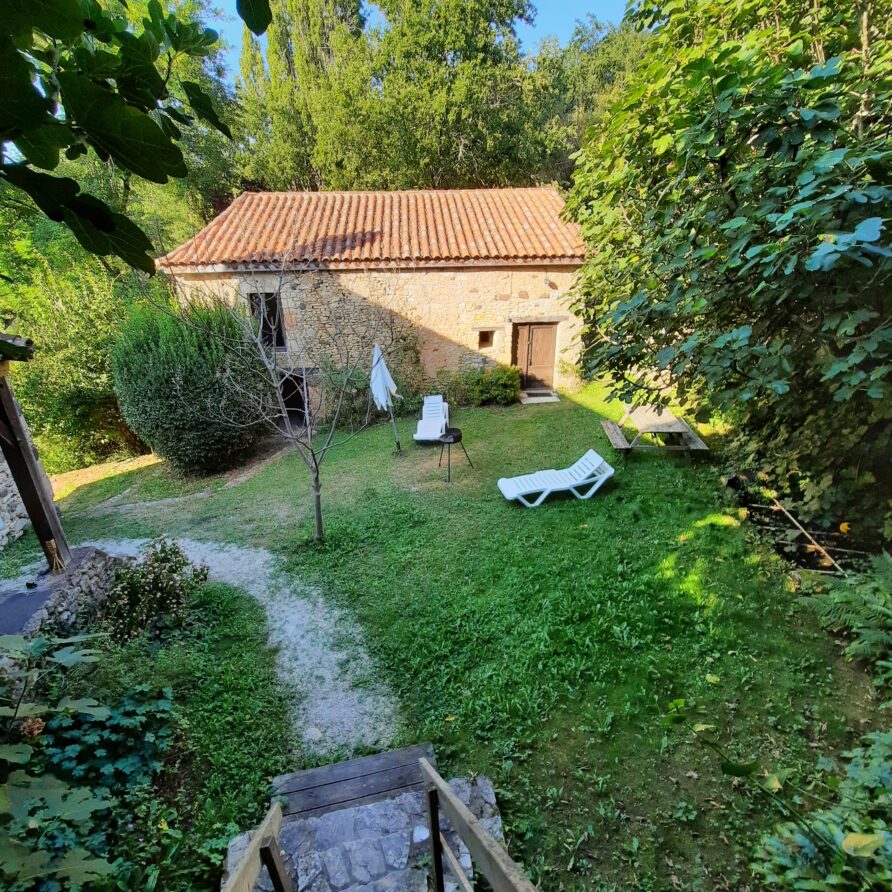 Façade du gîte du Figuier